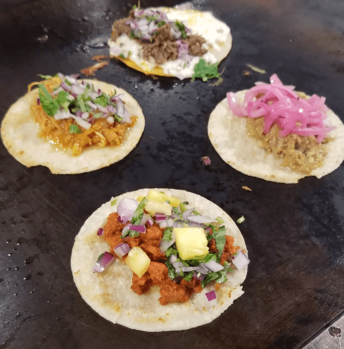 La Chiquita Tacos y Mas 2